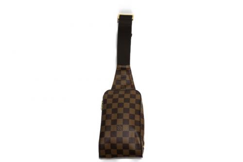LOUIS VUITTON 　のルイ ヴィトン　