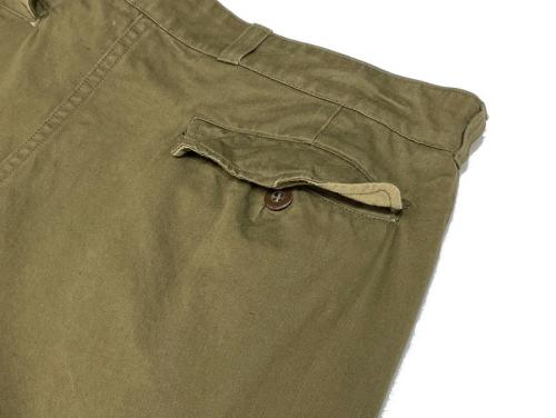 フレンチアーミーのM-47フィールドパンツ