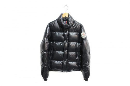 ラグジュアリーブランドのMONCLER