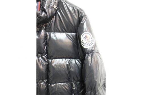 モンクレールのEVEREST