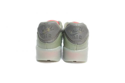 ナイキのAIR MAX 90 CROC CAMO CUO675-3000