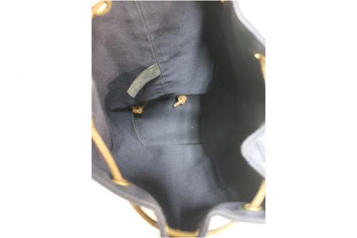 エルメスの巾着ショルダーバッグ