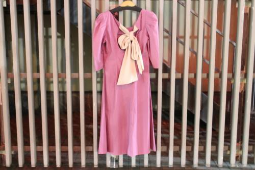 ハーリップトゥーのバックリボンワンピース