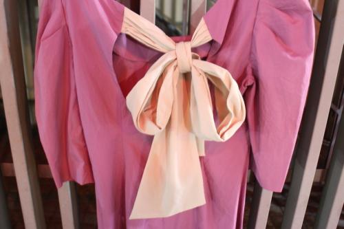 バックリボンワンピースのレディース