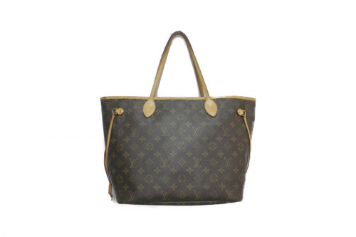ラグジュアリーブランドのLOUIS VUITTON 　
