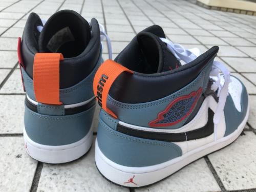 AIR JORDAN 1 MID フィアレスのレディース