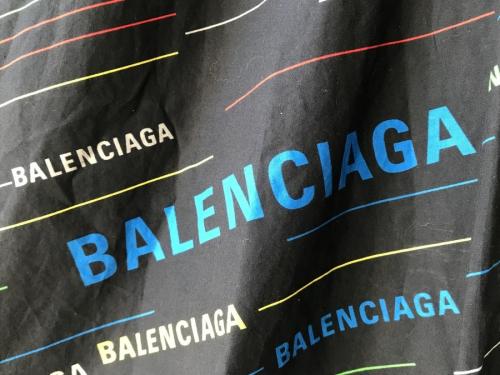 S/S ロゴマルチカラーシャツのメンズ