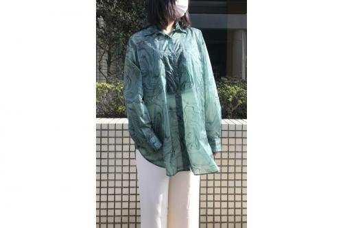 SUKE MARBLE PRINT SHIRTのシアーシャツ