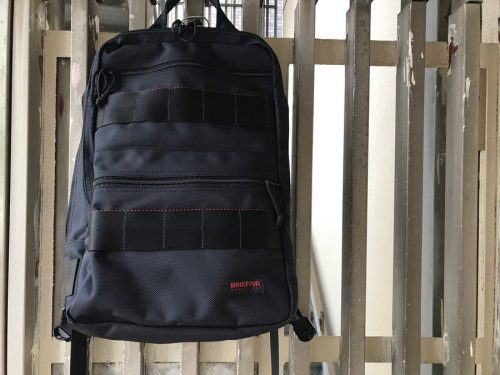 ビジネスアイテムのBRIEFING