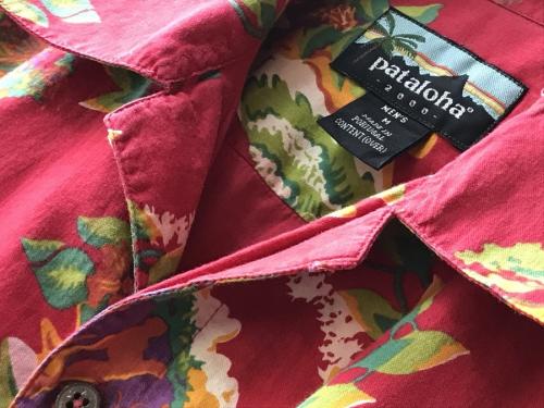 ホノルル柄アロハシャツのメンズ　