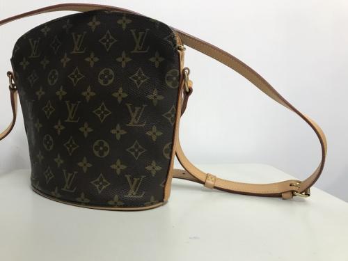 ルイヴィトンのショルダーバッグ