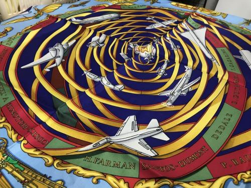 カレ90　シルクスカーフのスカーフ