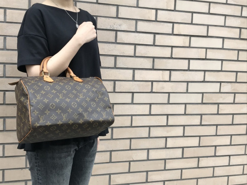 ラグジュアリーブランドのLOUIS VUITTON 　