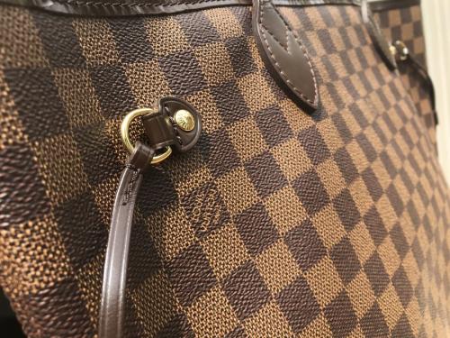 LOUIS VUITTON 　のルイ ヴィトン　