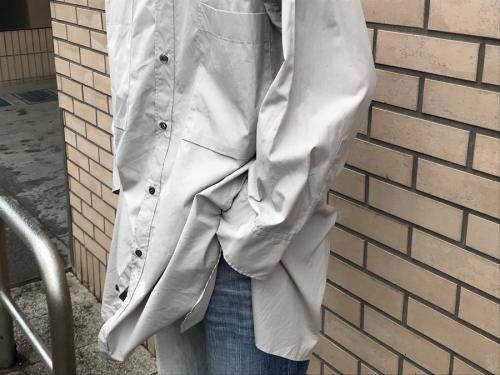 オーバーサイズドシャツのユニセックス