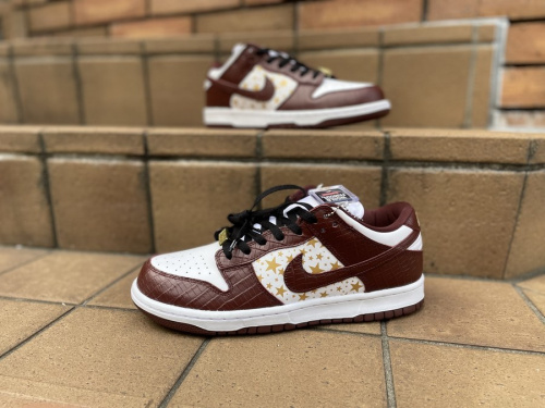 スポーツブランドのNIKE×Supreme