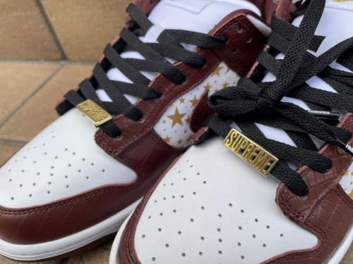 ローカットスニーカーのNIKE SB　