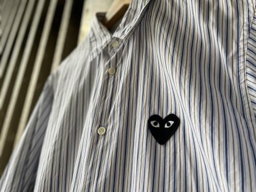 プレイコムデギャルソンのストライプシャツ