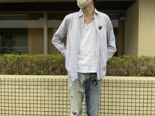 ストライプシャツのシャツ