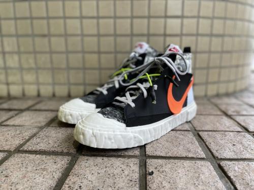 ハイカットスニーカーのBLAZER MID