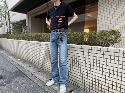 プリントＴシャツのロゴTシャツ