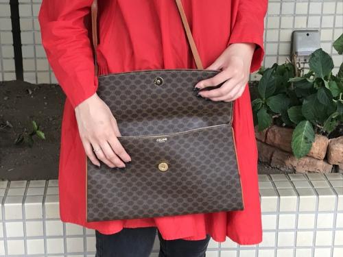 馬車金具マカダムショルダーバッグのレディース