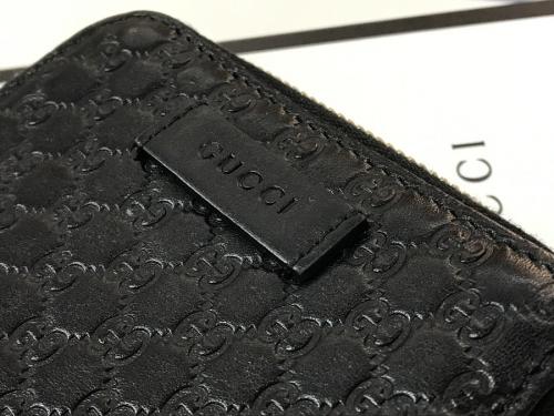 グッチのグッチシマコンパクトウォレット
