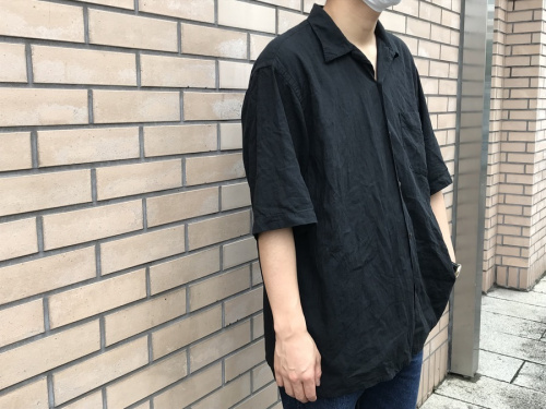 ドメスティックブランドのCOMOLI