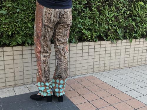 コモリの総柄 サイドジップパンツ