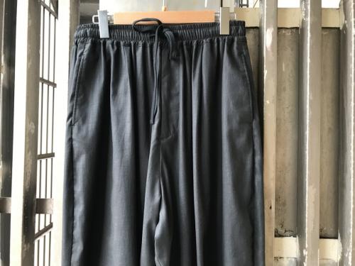 BACKWARP WIDE EASY PANTSのメンズ