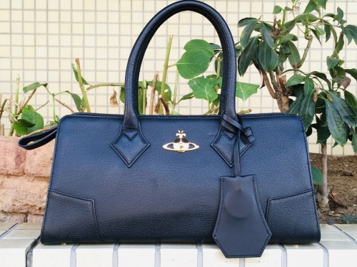 ラグジュアリーブランドのVivienne Westwood