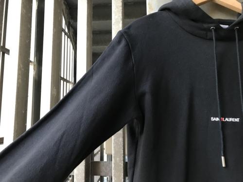 スモールロゴプルオーバーパーカーのメンズ