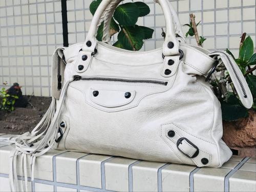 BALENCIAGAのバレンシアガ