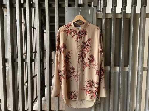 ベッドフォードのスタンドカラーシャツ