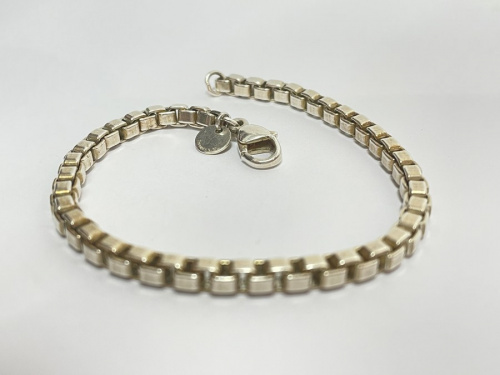 ラグジュアリーブランドのTiffany & Co