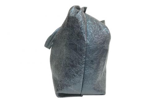 メタリックバッグのトートバッグ