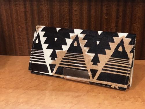 アンパサンドアズアポストロフィーのハラコウォレット