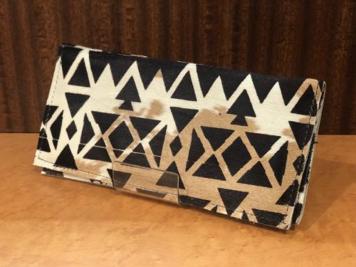 ハラコウォレットの財布