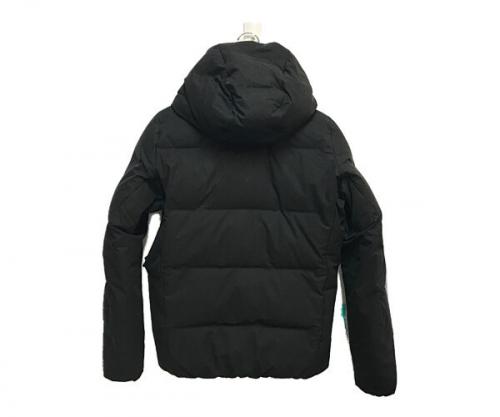 水沢ダウンジャケットのダウンジャケット