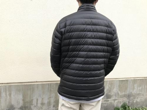 Down Sweaterのダウンジャケット