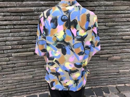 フローラル総柄半袖シャツのAlex Foxton