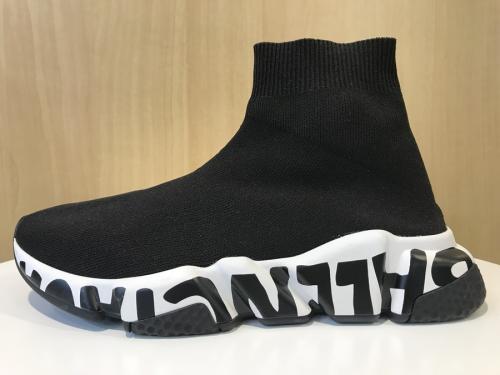 バレンシアガのSPEED GRAFFITI スニーカー