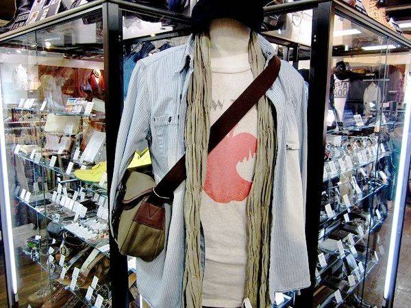 秋に活躍 メンズ小物買取徹底強化中 当店オススメアイテムはスカルがモチーフの アノ ブランド 12 08 27発行