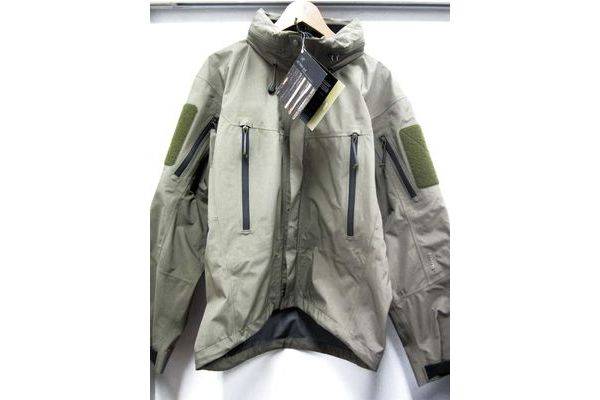 ARC'TERYX（アークテリクス）【LEAF Alpha Jacket】タグ付き入荷