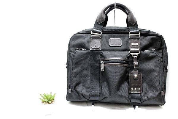 ▶︎【美品】TUMI アウトレット限定3wayモデル SHIPS別注】TUMI: 完全別注モデル『ALPHA 3』ミッド 3WAY バッグ