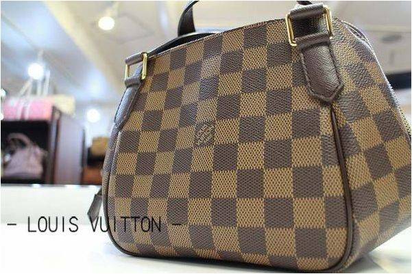 コンパクトで使いやすいバッグlouis Vuitton ルイヴィトン N入荷 16 07 15発行