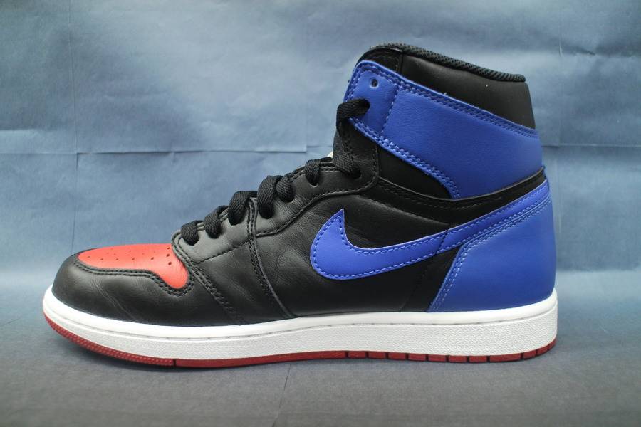 NIKE/ナイキ NIKE AIR JORDAN 1 RETRO HIGH OG TOP3 が未使用で