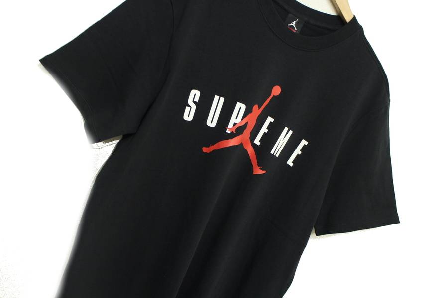 SUPREME×NIKE (シュプリーム×ナイキ) コラボジョーダンTシャツ 未使用 