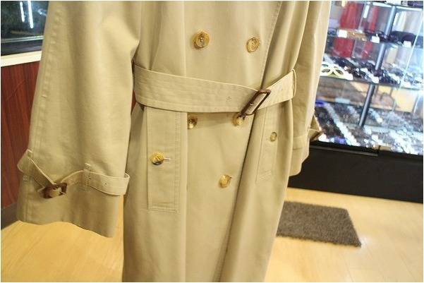 レトロファッションが流行する季節に、、BURBERRY(バーバリー)の入荷  