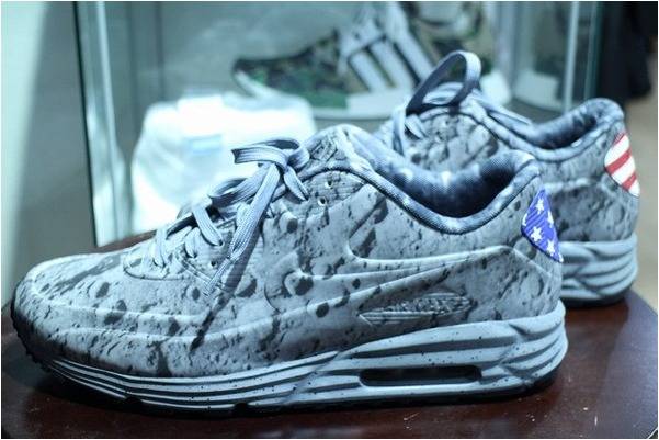 【日本未発売】NIKE AIR MAX 90 MOON LANDING